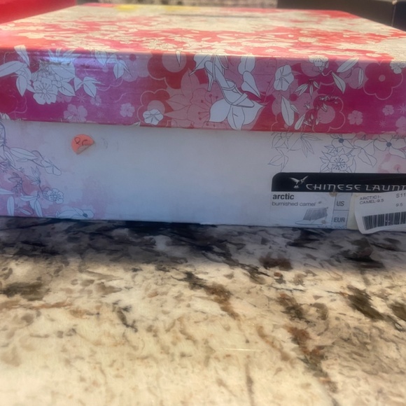 CHINESE LAUNDRY- FRINGE BURNISHED BOOTIES-BRAND NEW 9.5 - Picture 5 of 6